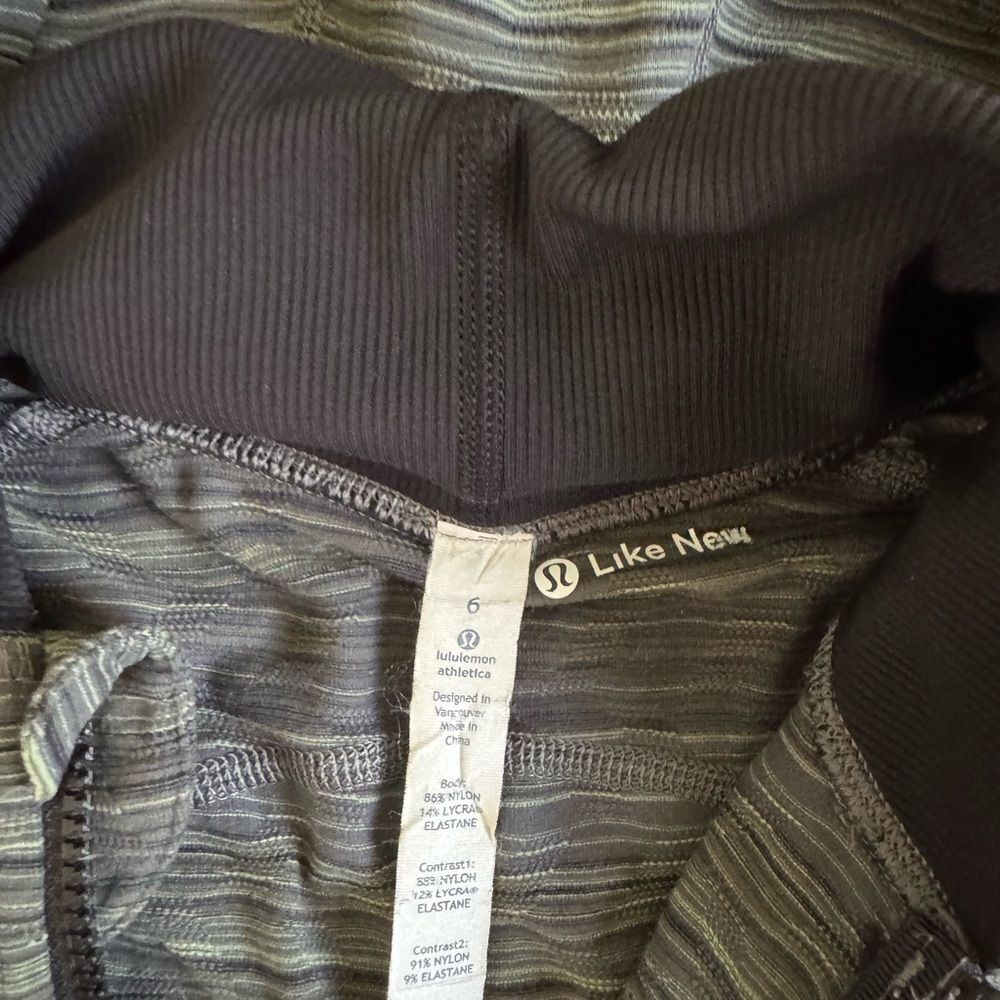 Lululemon Athletica hooded zip up size 6 - Picture 6 of 8
